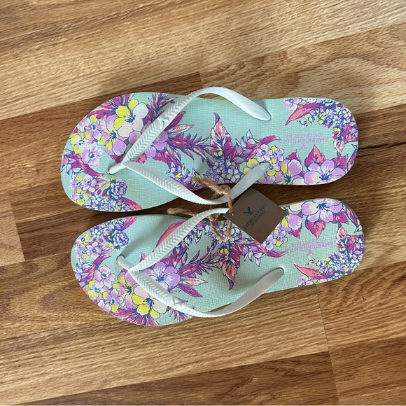 SOLD // Bundle Only Item // NWT American Eagle Floral Flip Flops - Picture 2 of 7